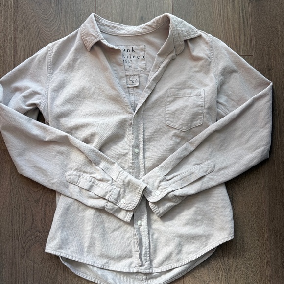 Frank & Eileen Barry Super Soft Brushed Cotton Button Down Dove Gray XS - Picture 1 of 5